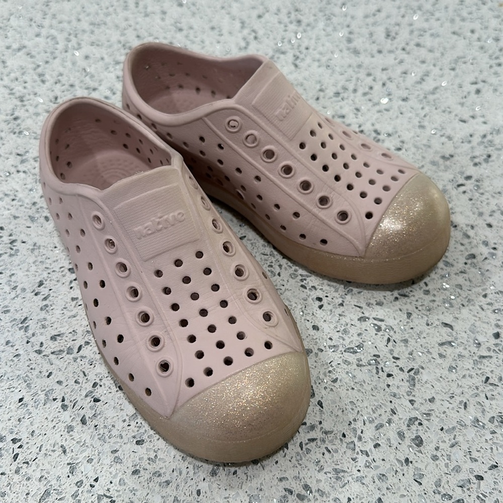 Native Jefferson child size 10